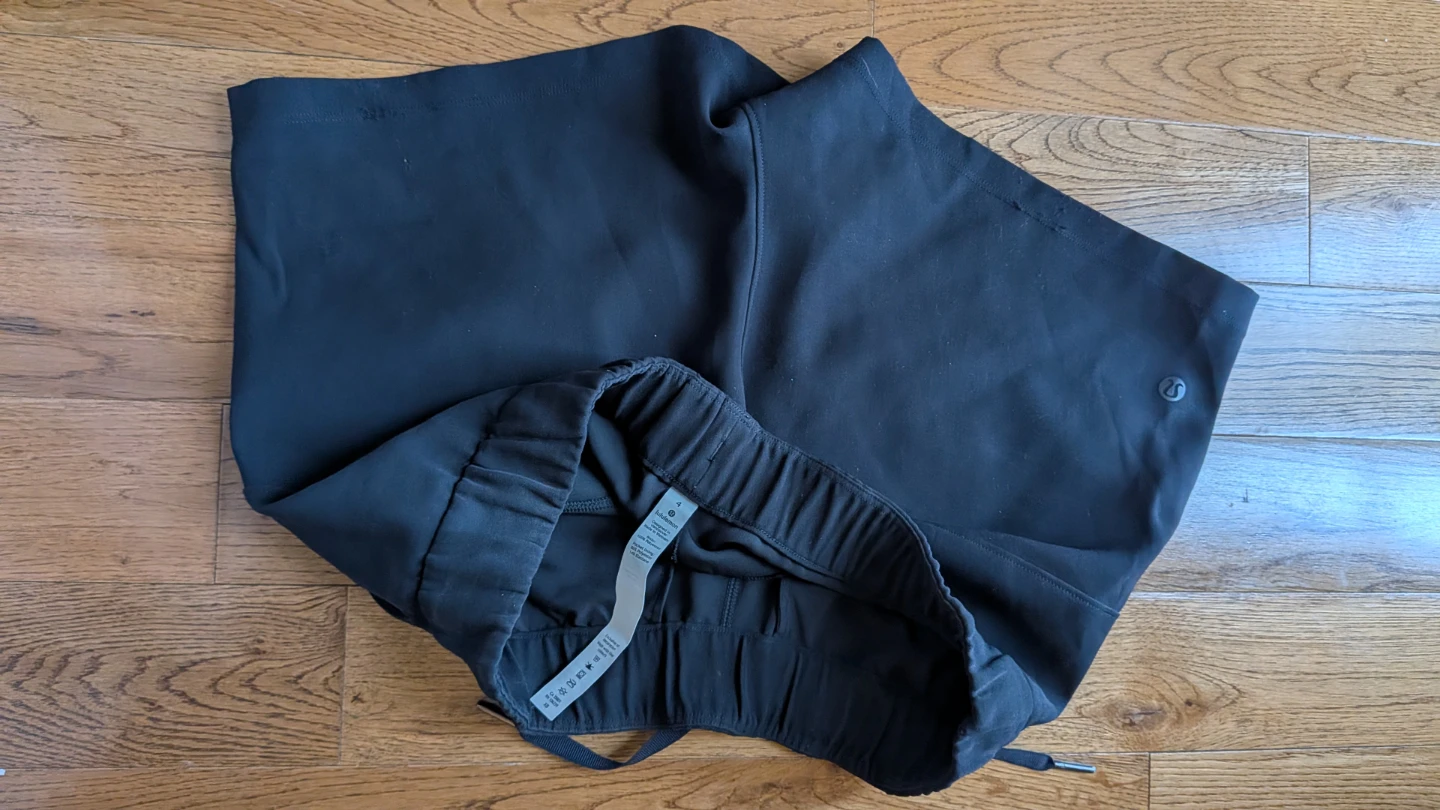 Lululemon Black Athletic Shorts Size 4 - photo 3