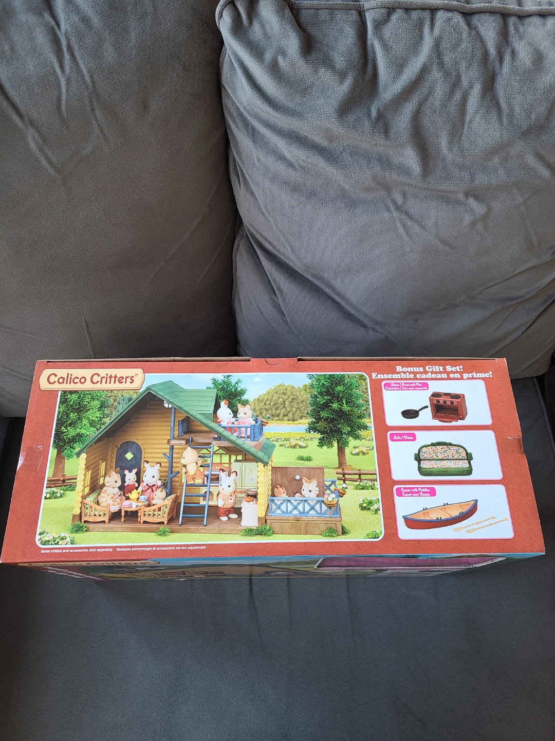 Calico Critters Log Cabin Gift Set Collectible Dollhouse 🏠 🏈 - photo 5