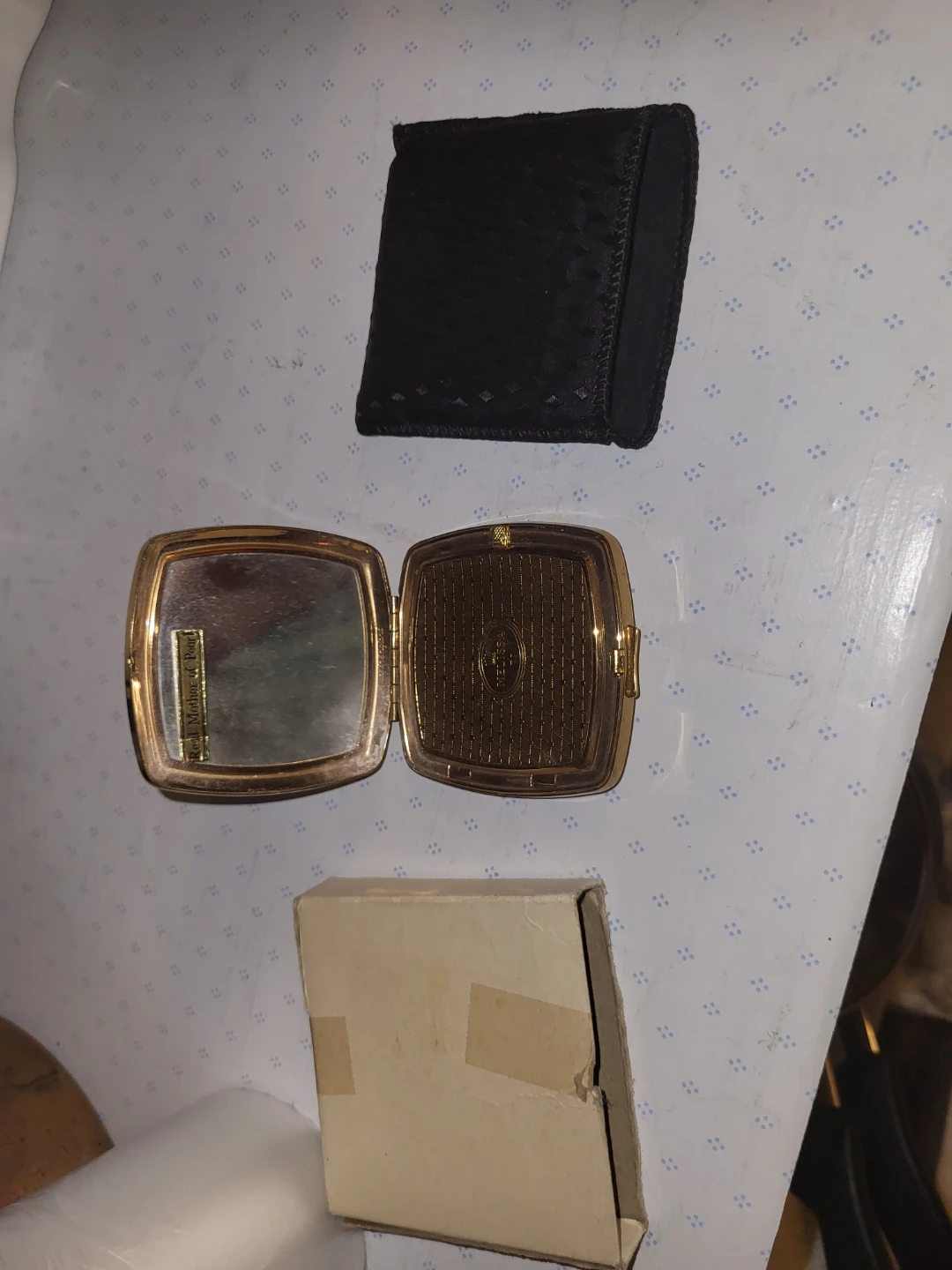 🏈 Vintage Melissa Mother of Pearl Compact - photo 2