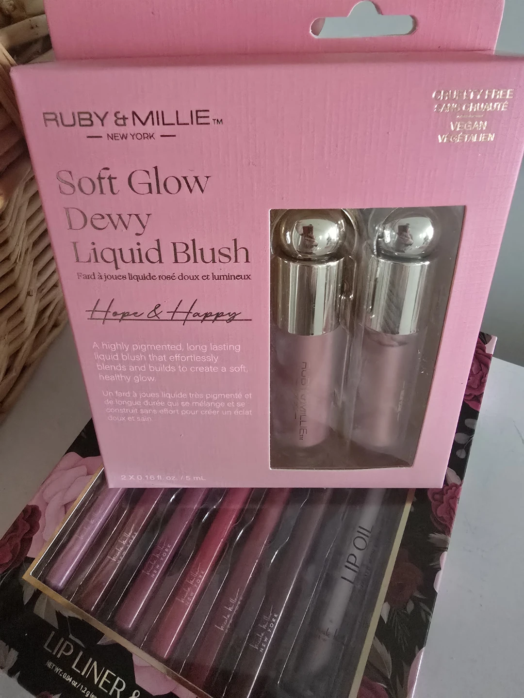 Very cute beauty gift basket - photo 5