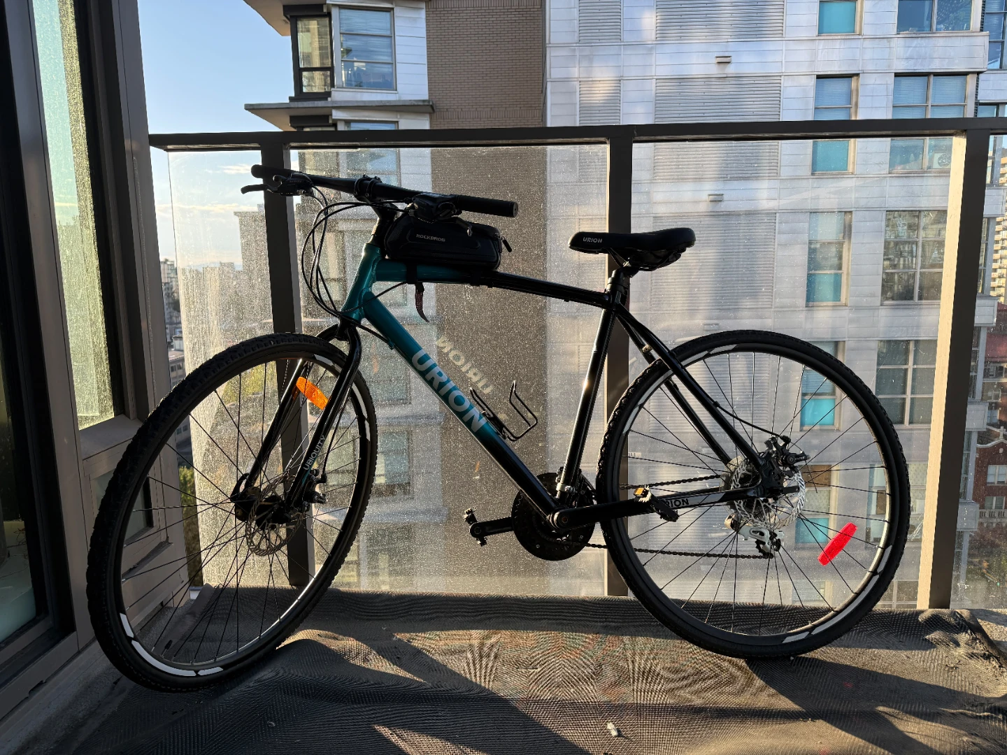 Urion Ubiquity Hybrid Bike