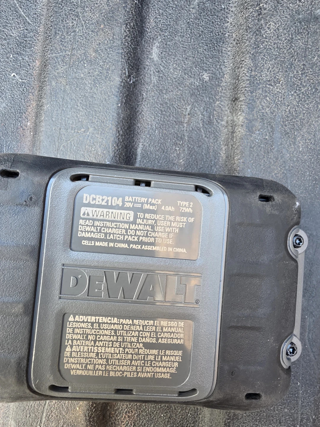 DEWALT DCB2104 20V MAX XR 4Ah Battery Pack - photo 5