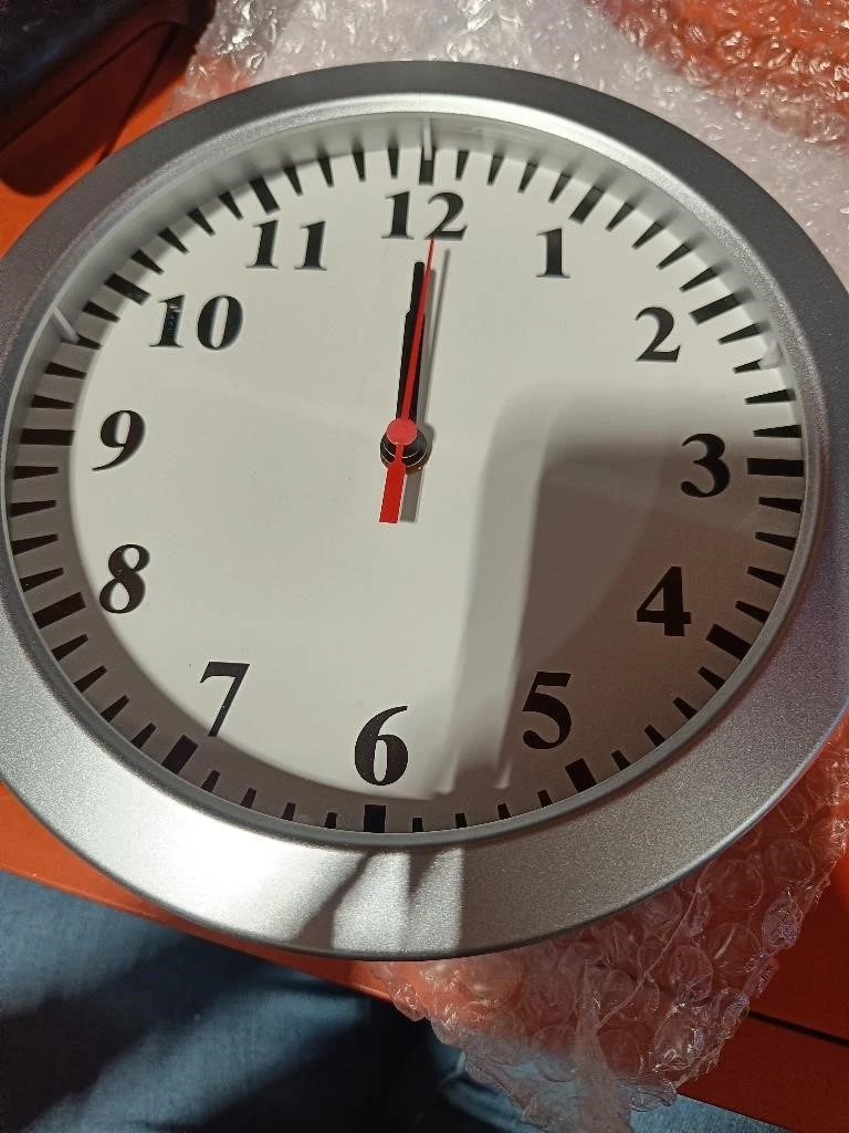 Pelay Hidden Camera Silver Wall Clock 1080P - photo 5