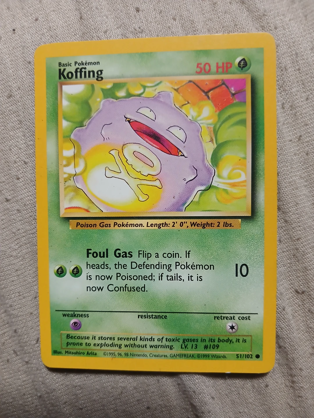 Koffing 51/102 1999 Pokémon Card