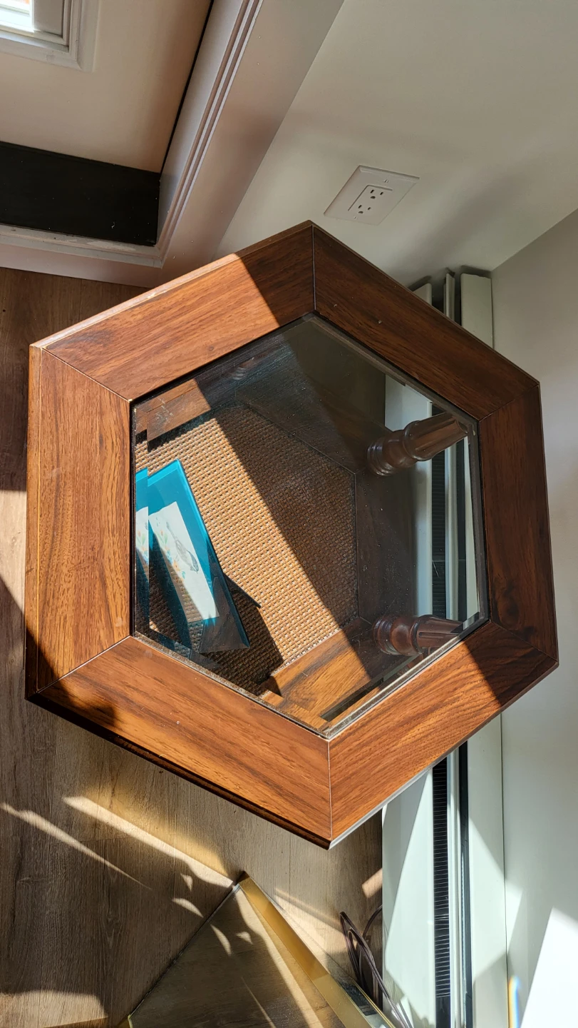 Hexagon side table with glass inlay top - photo 2