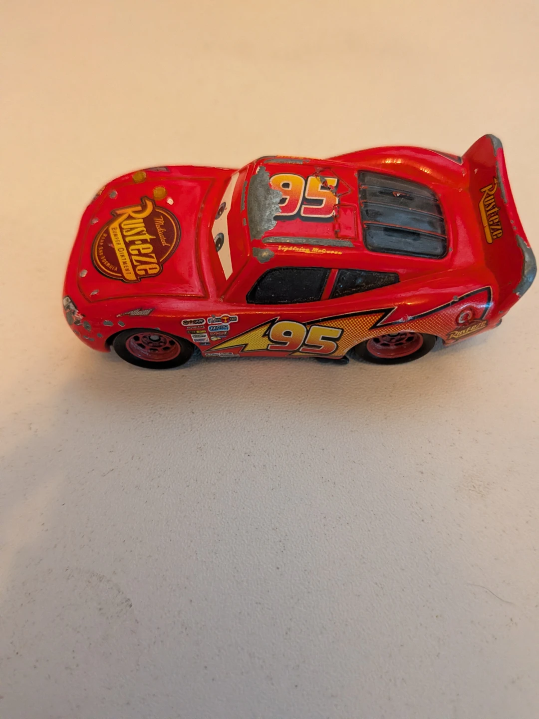 Disney Pixar Lightning McQueen Diecast Car