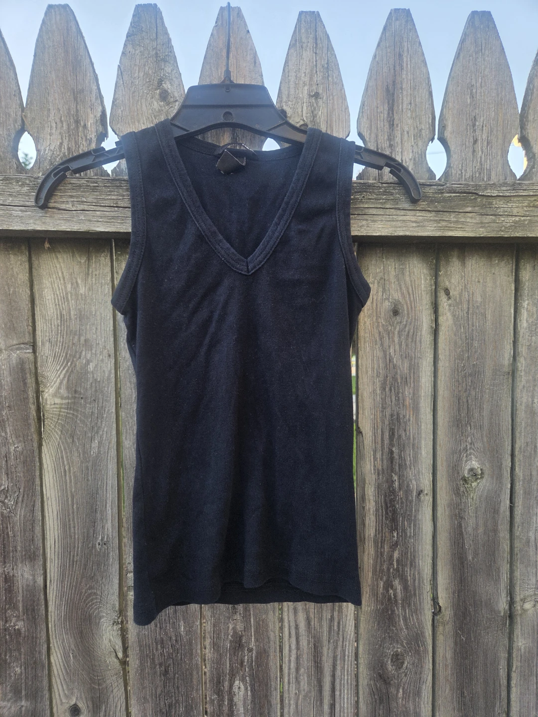 H&M Black V-Neck Tank Top - photo 2