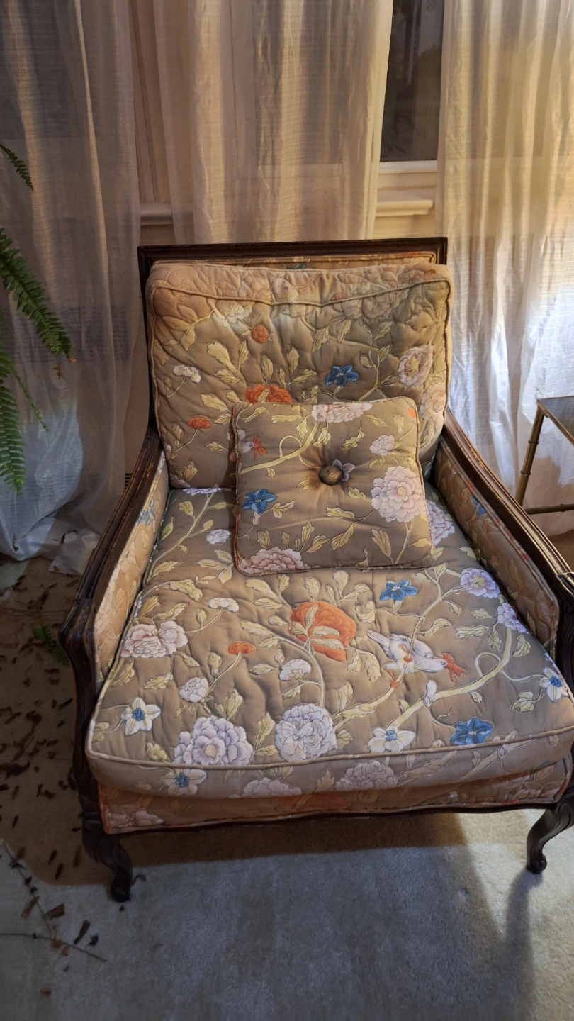 2 Vintage Floral Accent Chairs - photo 2