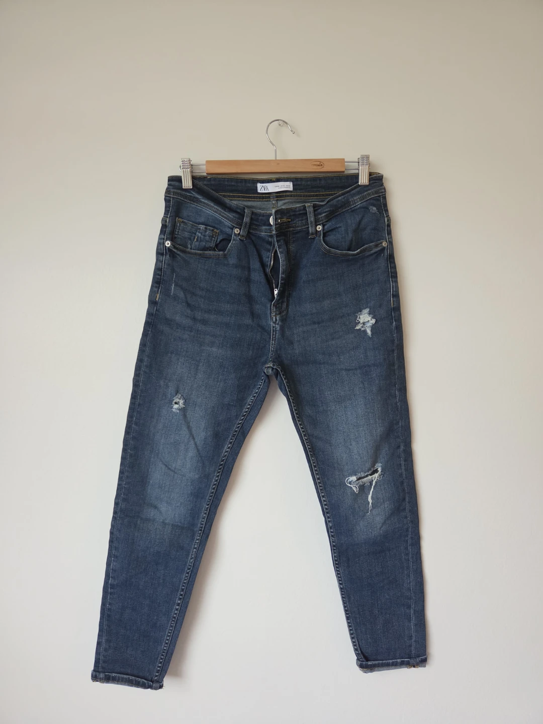 Zara Men's Distressed Jeans Size 31 🏈