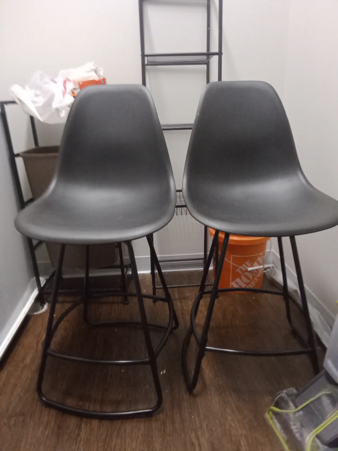 Set of 2 Black Modern Bar Stools