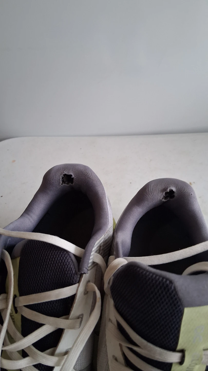 On CloudTec Running Shoes size w 9 - photo 4