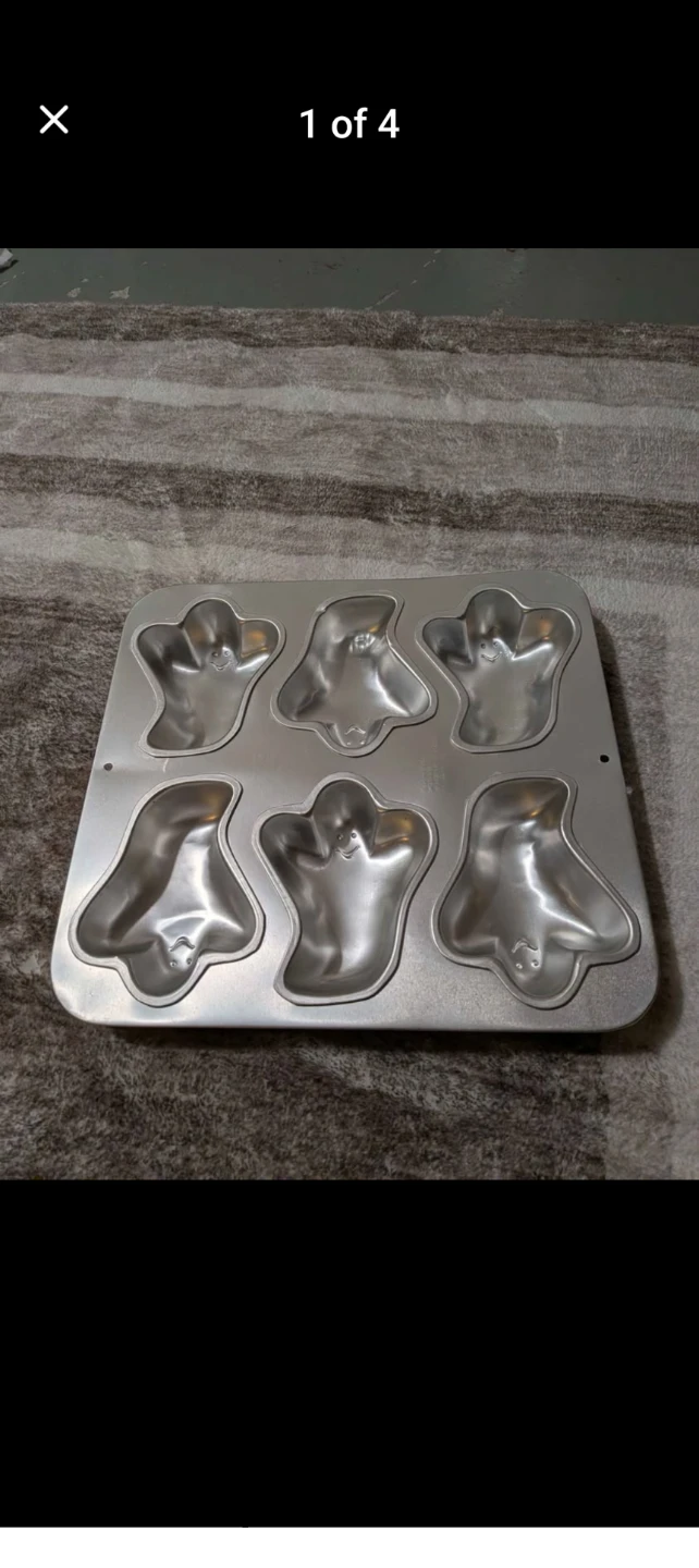 Wilton Ghost Shaped Cake Pan - photo 3