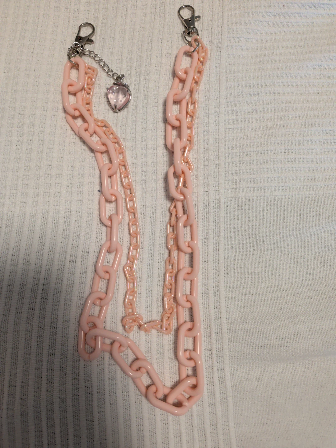 Pink Plastic Chain accessory for kids 🏈
