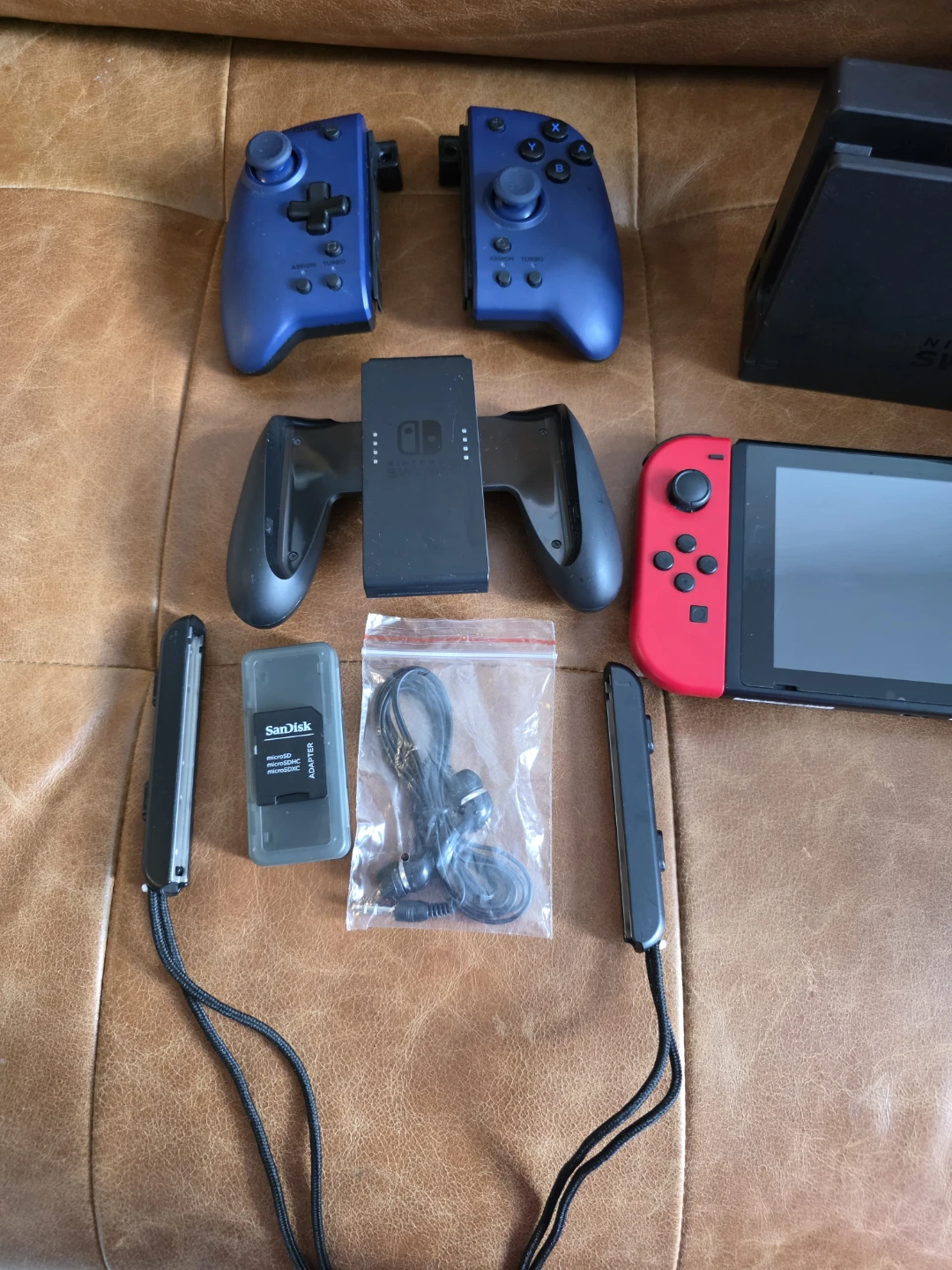 Nintendo Switch Console BUNDLE - EUC - photo 4