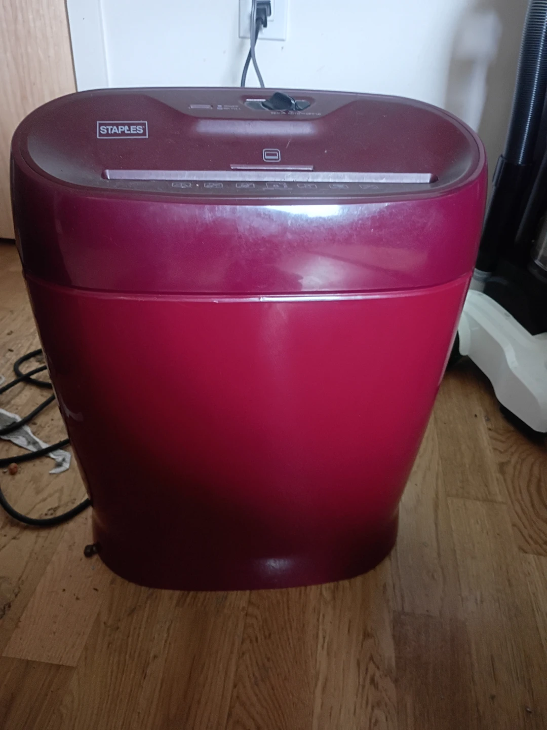 Staples Paper Shredder