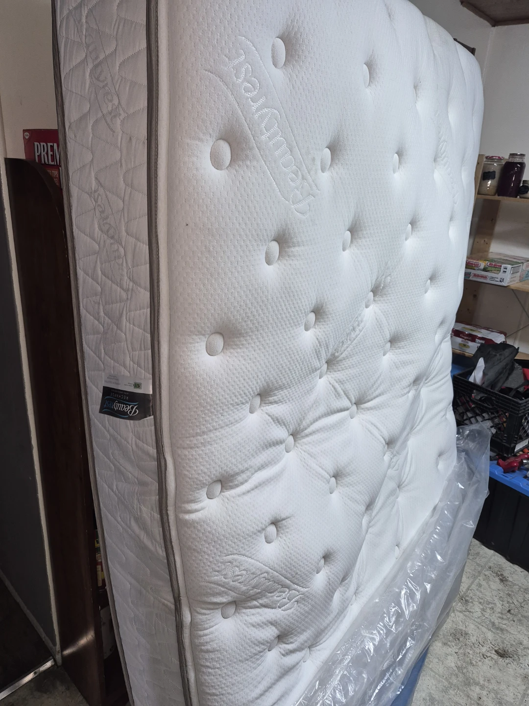 Queen beautyrest mattress