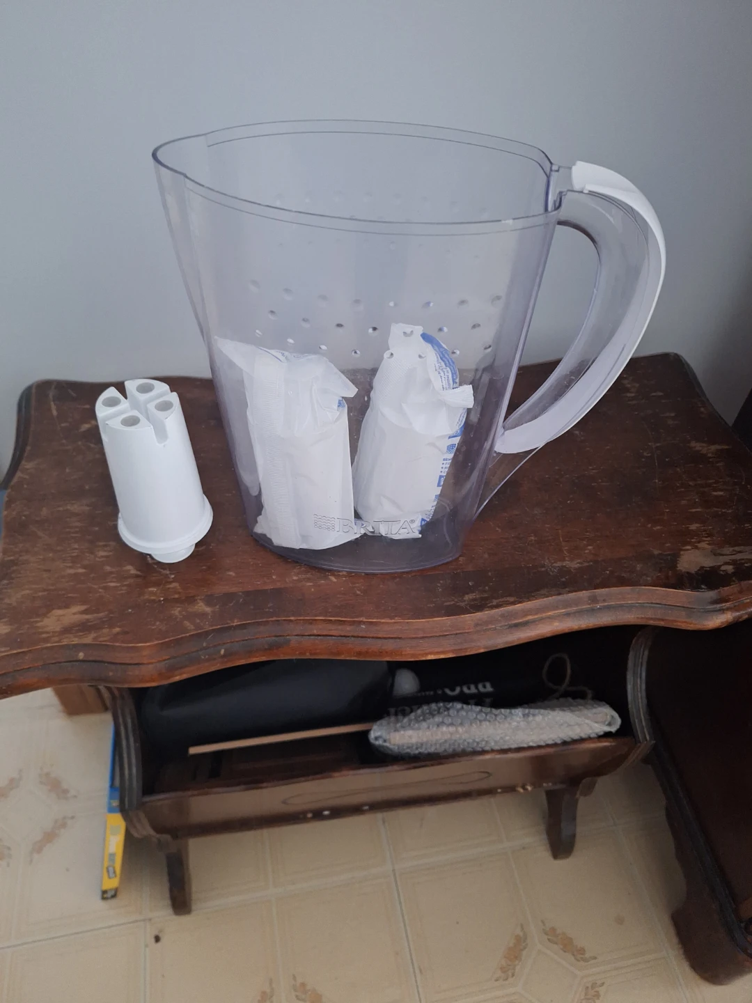 Brita Water Pitcher with Replacement Filters - photo 3
