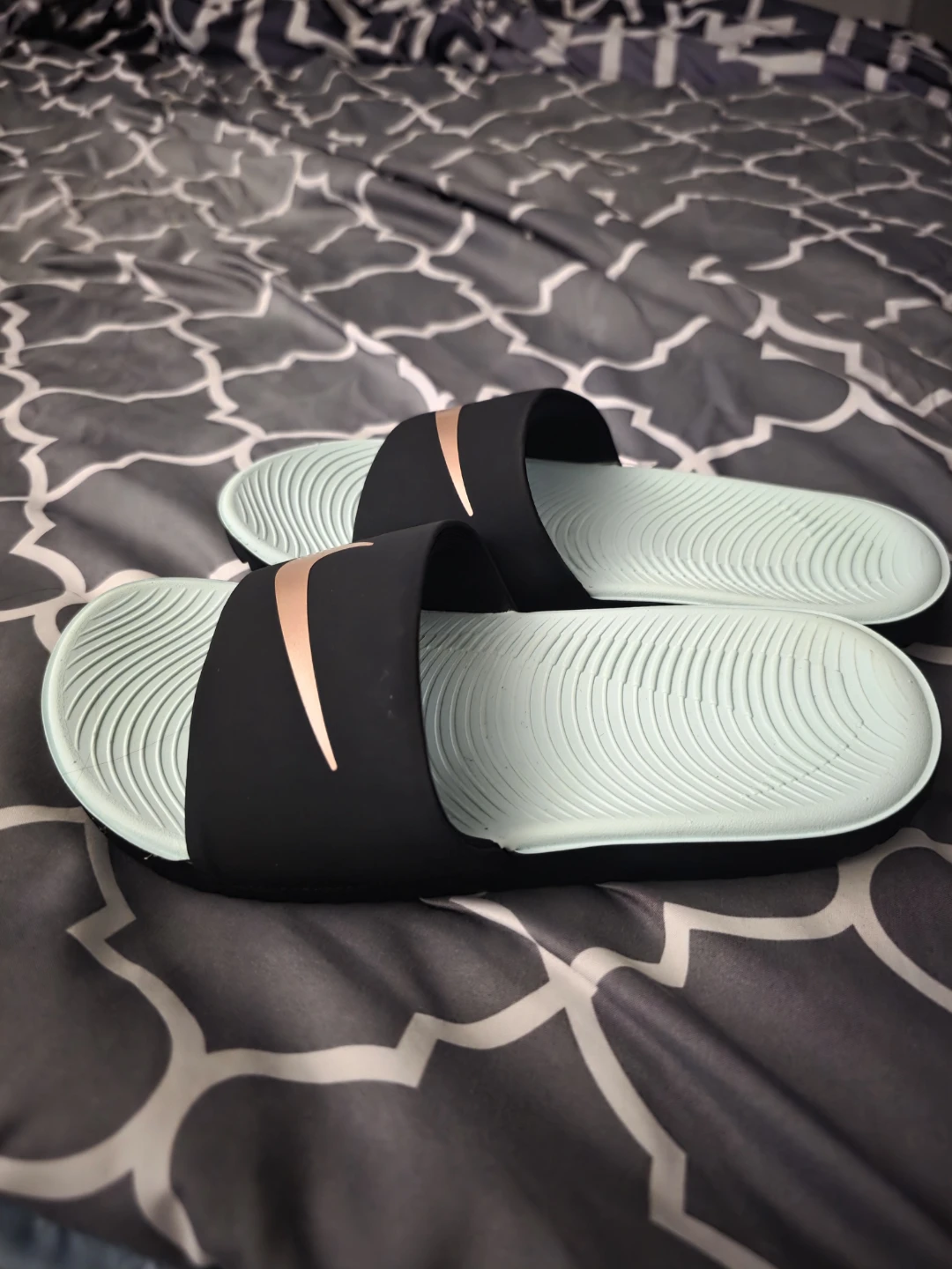 Nike unisex sandals