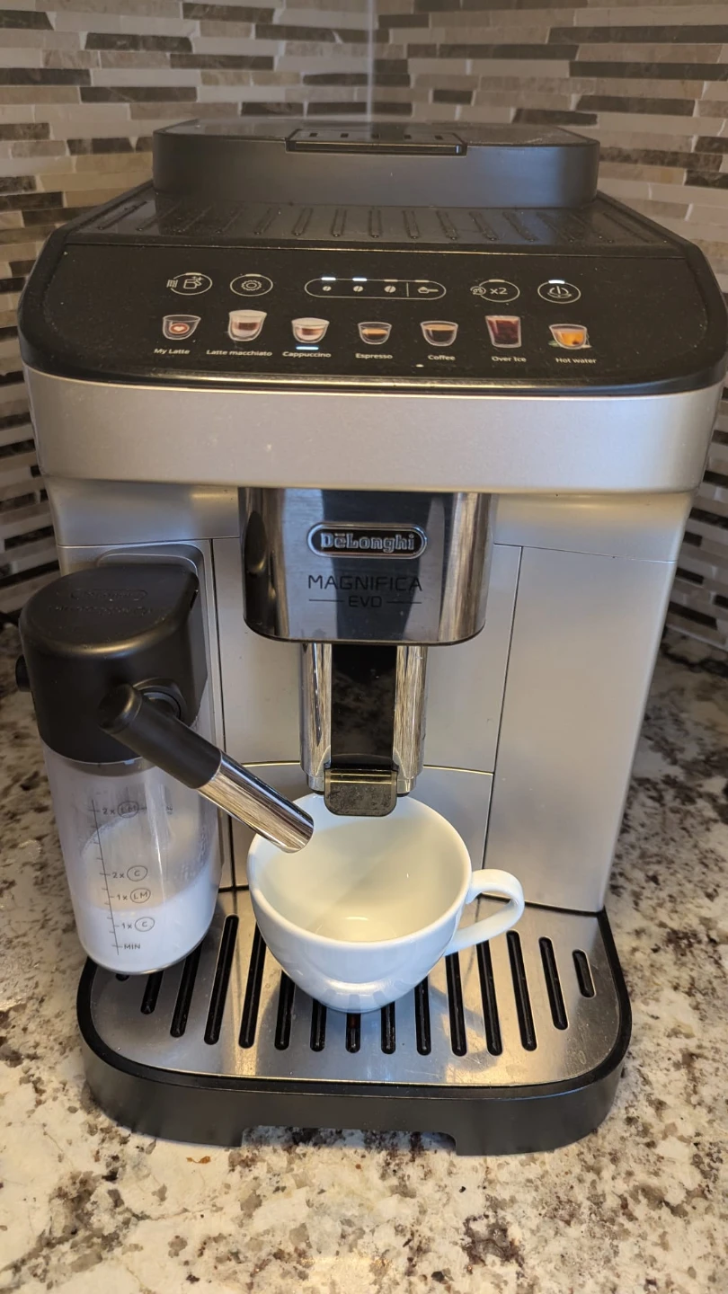 DeLonghi Magnifica Evo Espresso Machine