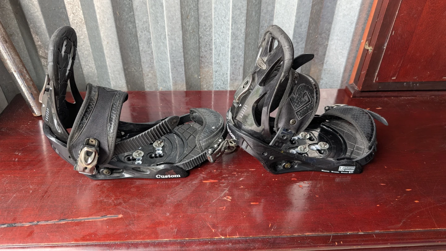 Burton Custom Snowboard Bindings -Small - photo 5