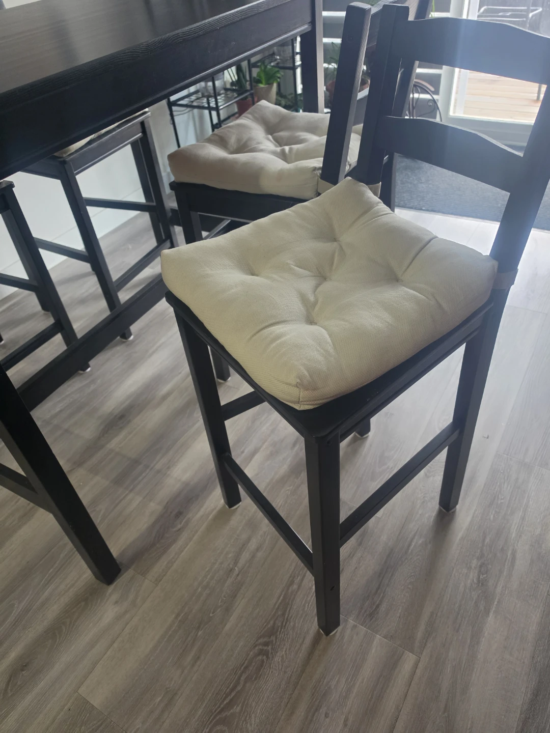 Black Bar Table and 4 Stool Chairs - photo 5