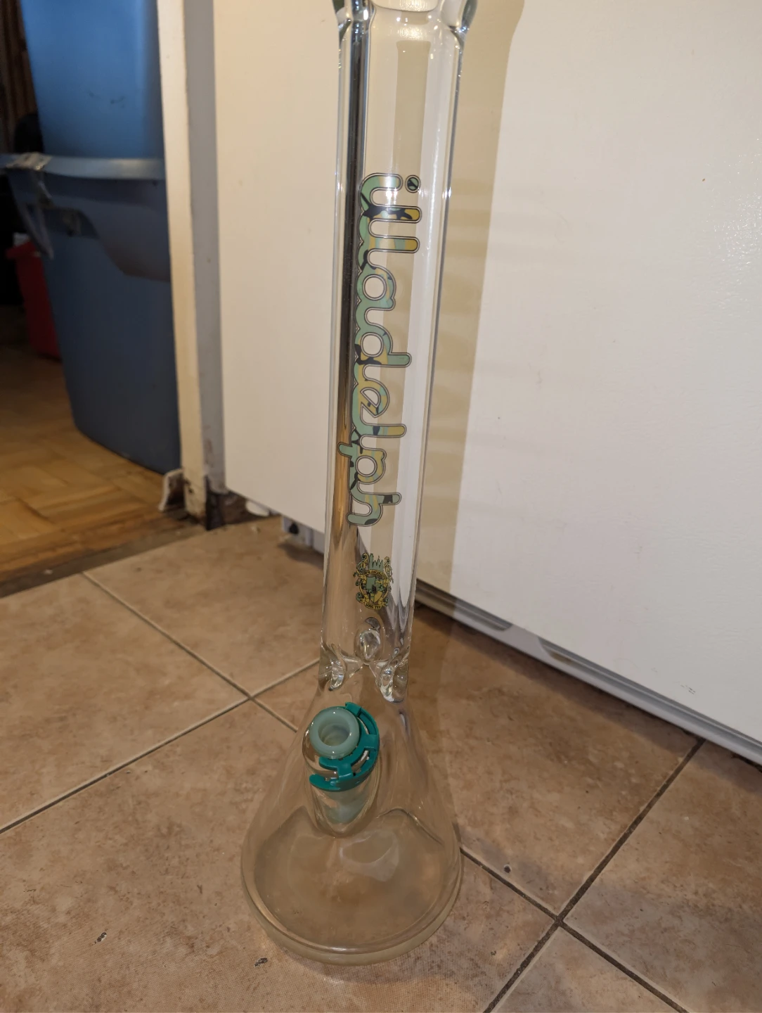 Illadelph 19inch beaker 9mm thick with box