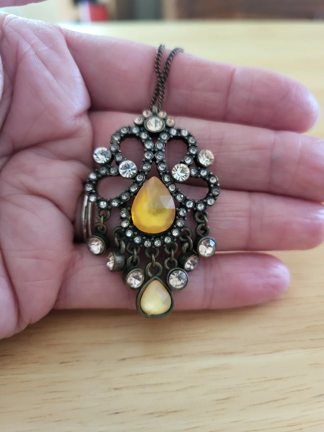 Vintage-style chandelier pendant necklace - photo 2