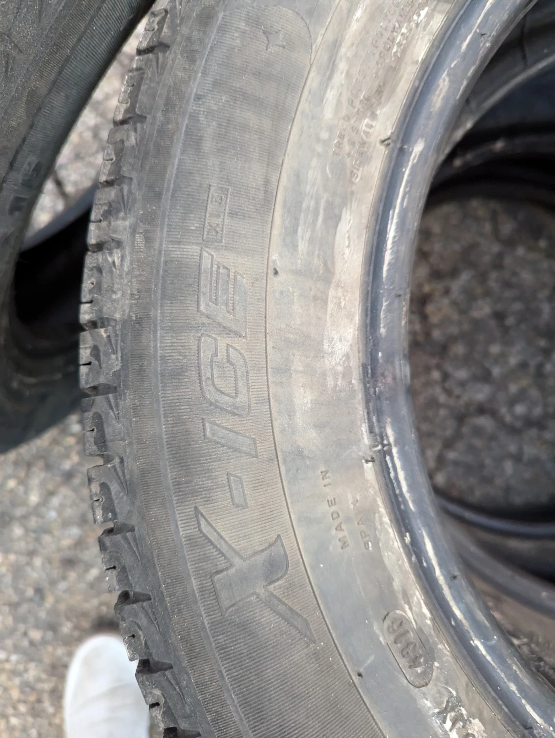 Set of 4 215/60R16 Michelin X-Ice  Winter - photo 4
