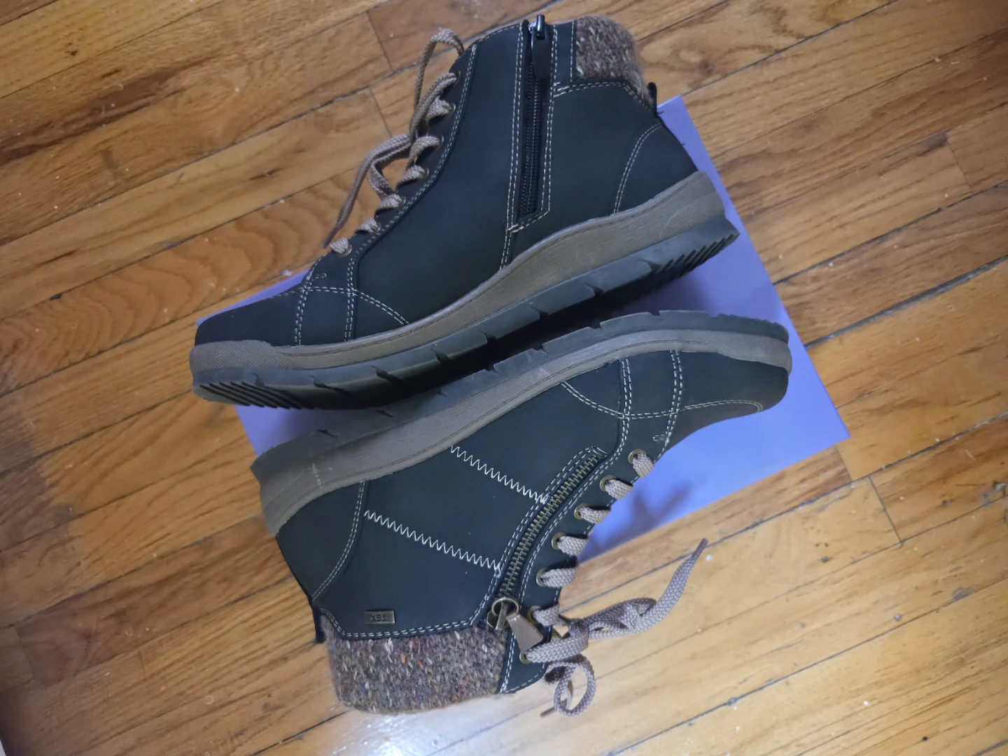 Brown boots size 40