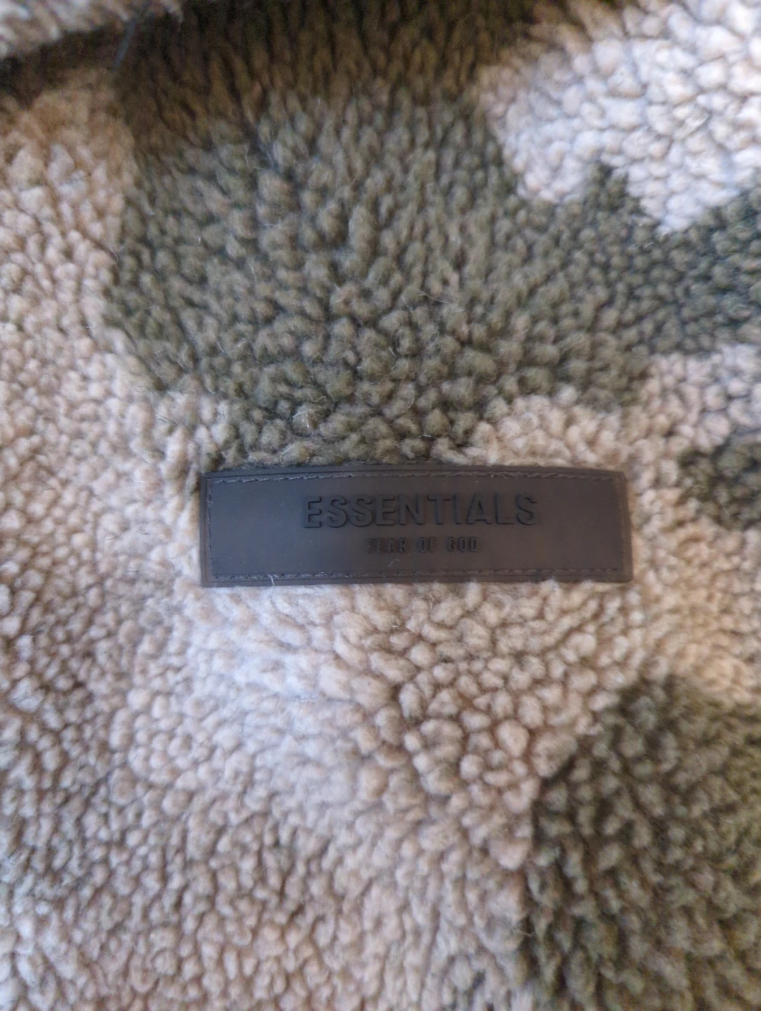 Essentials Fear of God Camo Sherpa Fleece - photo 2