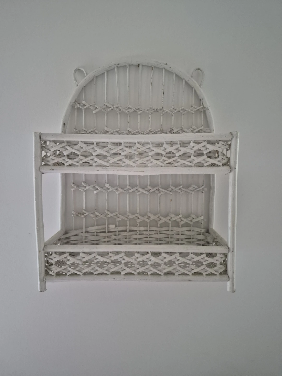 White Wicker Wall Shelf - photo 4