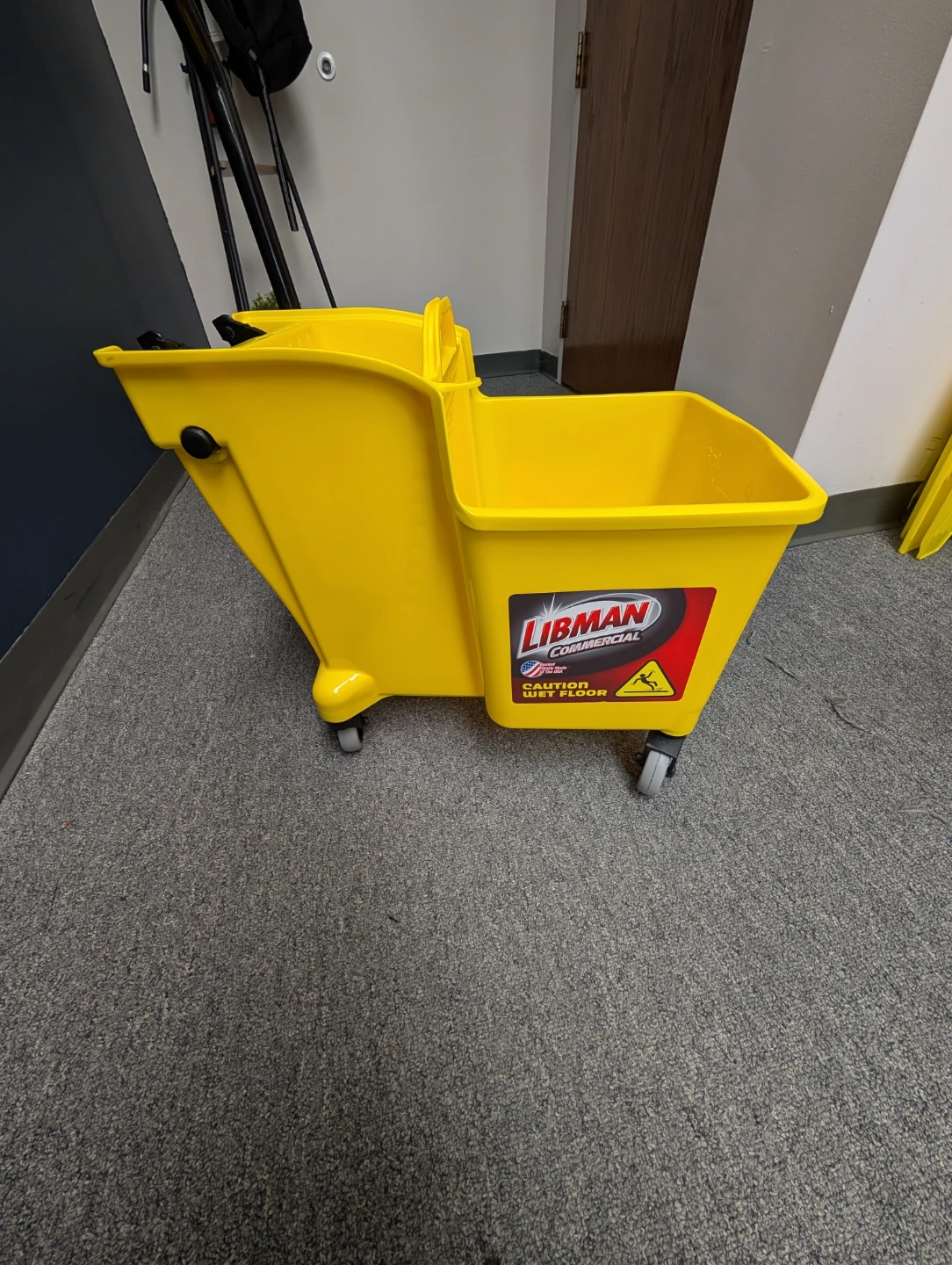 Libman Commercial Mop Bucket with Wringer