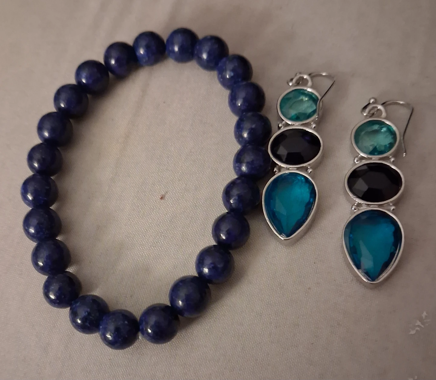 Blue bead bracelet and drop earrings set