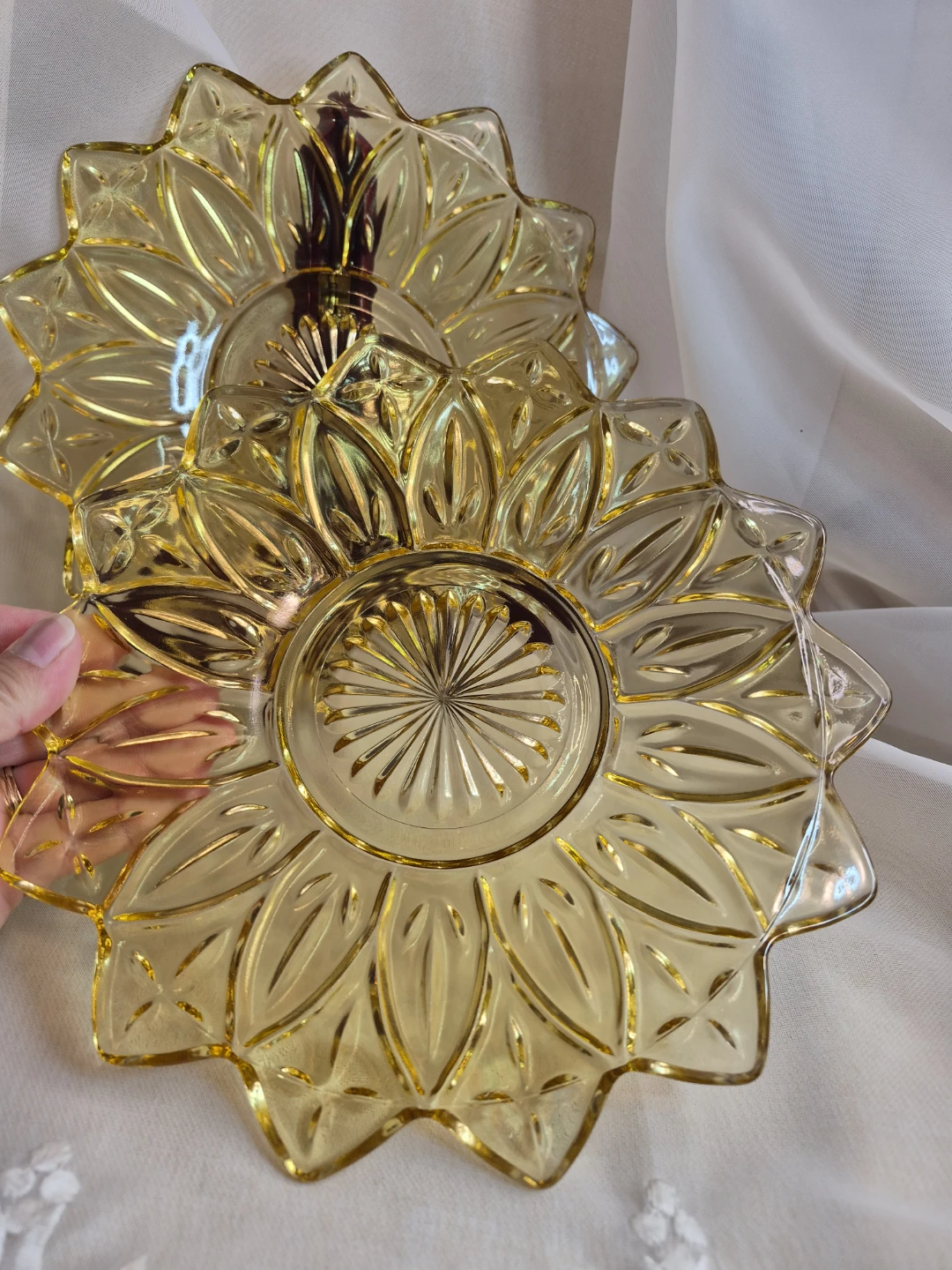 Pair of Beautiful Vintage 9 1/4" Round Amber Federal Glass - photo 5