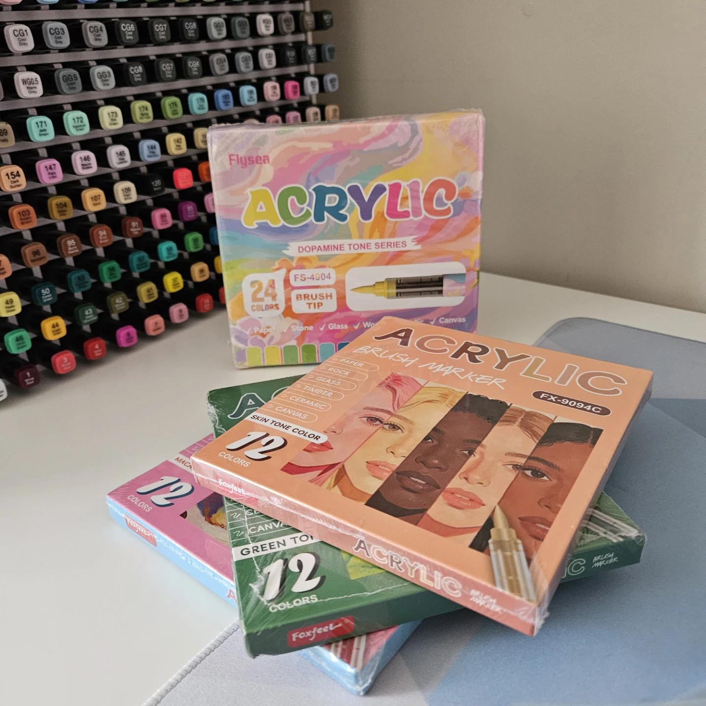 Brand new  60 pieces Acrylic Brush Marker Sets