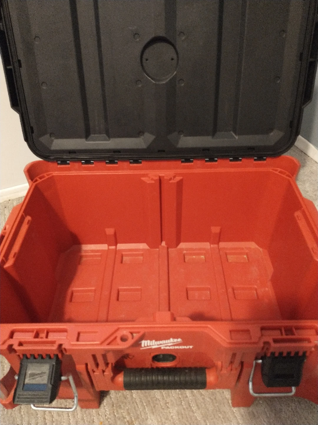 Milwaukee PACKOUT Large Tool Box - photo 5