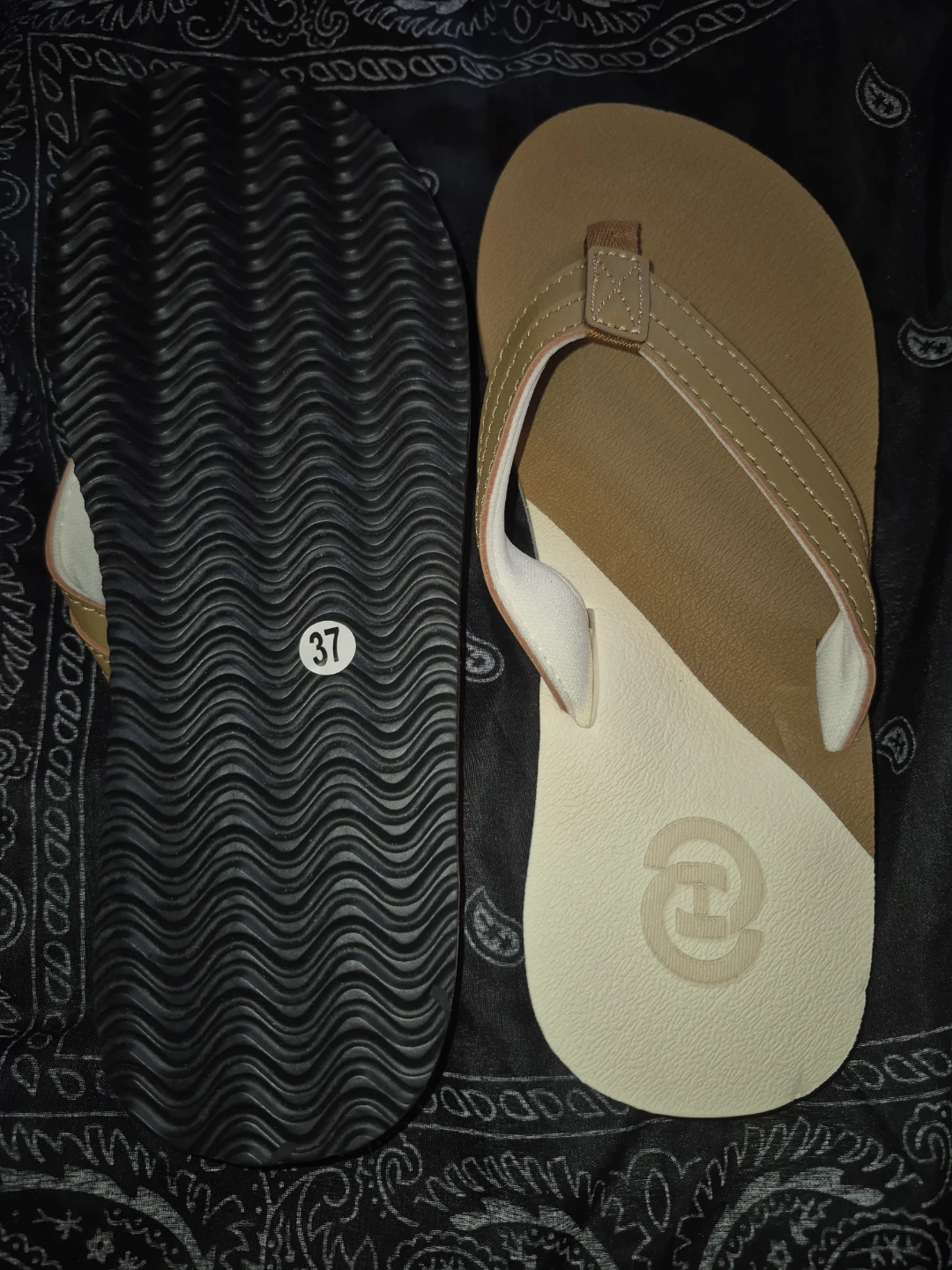 Two-Tone Flip Flops Size 37 - photo 3