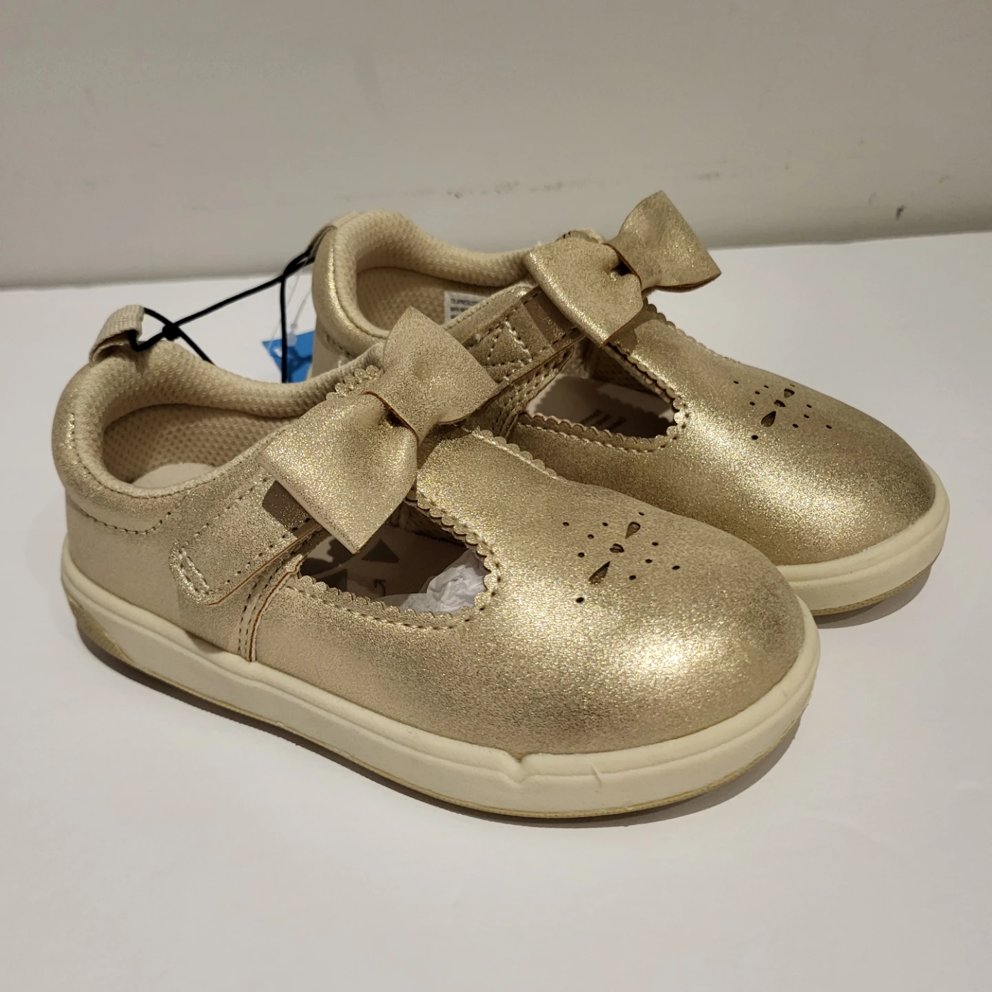 Munchkin by Stride Rite Gold Shoes - photo 2