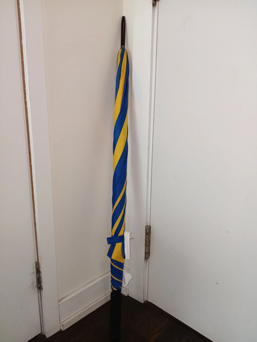 Ikea umbrella: Blue and yellow striped umbrella - photo 2