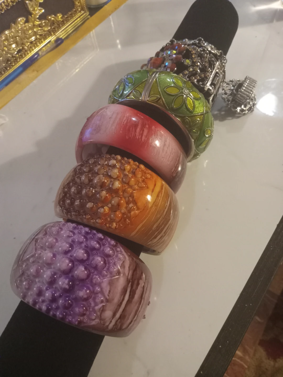 Set of 5 Assorted Fashion Bracelets