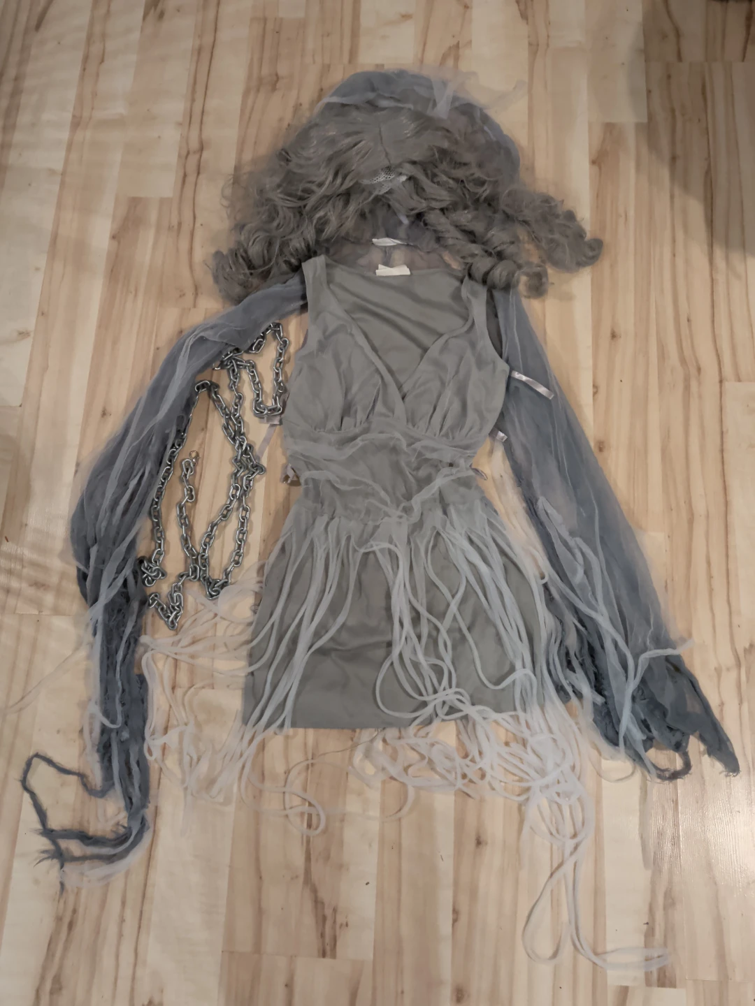 Haunting Beauty/Zombie Bride Halloween Costume and Wig - photo 2