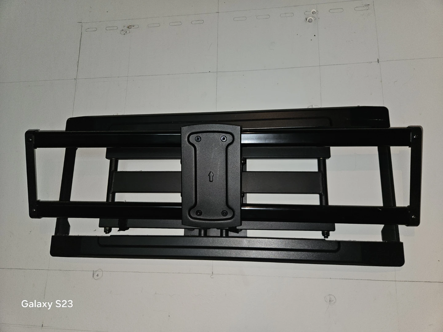 Full Motion TV Wall Mount
