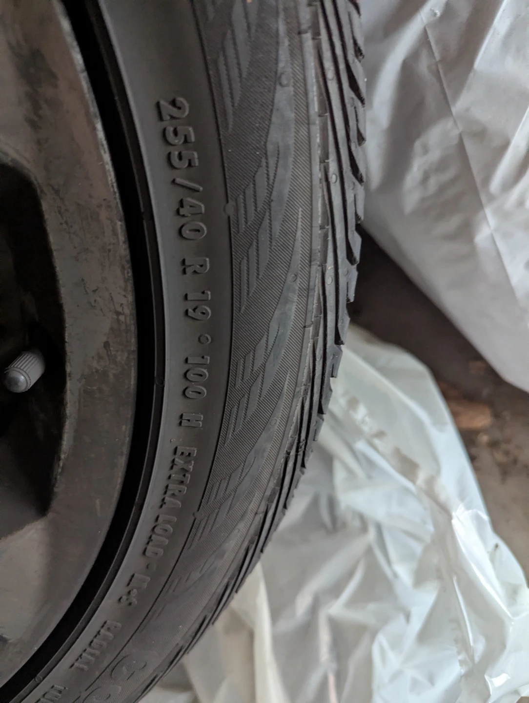 Continental Tire 255/40R19 with Audi Rim - photo 3