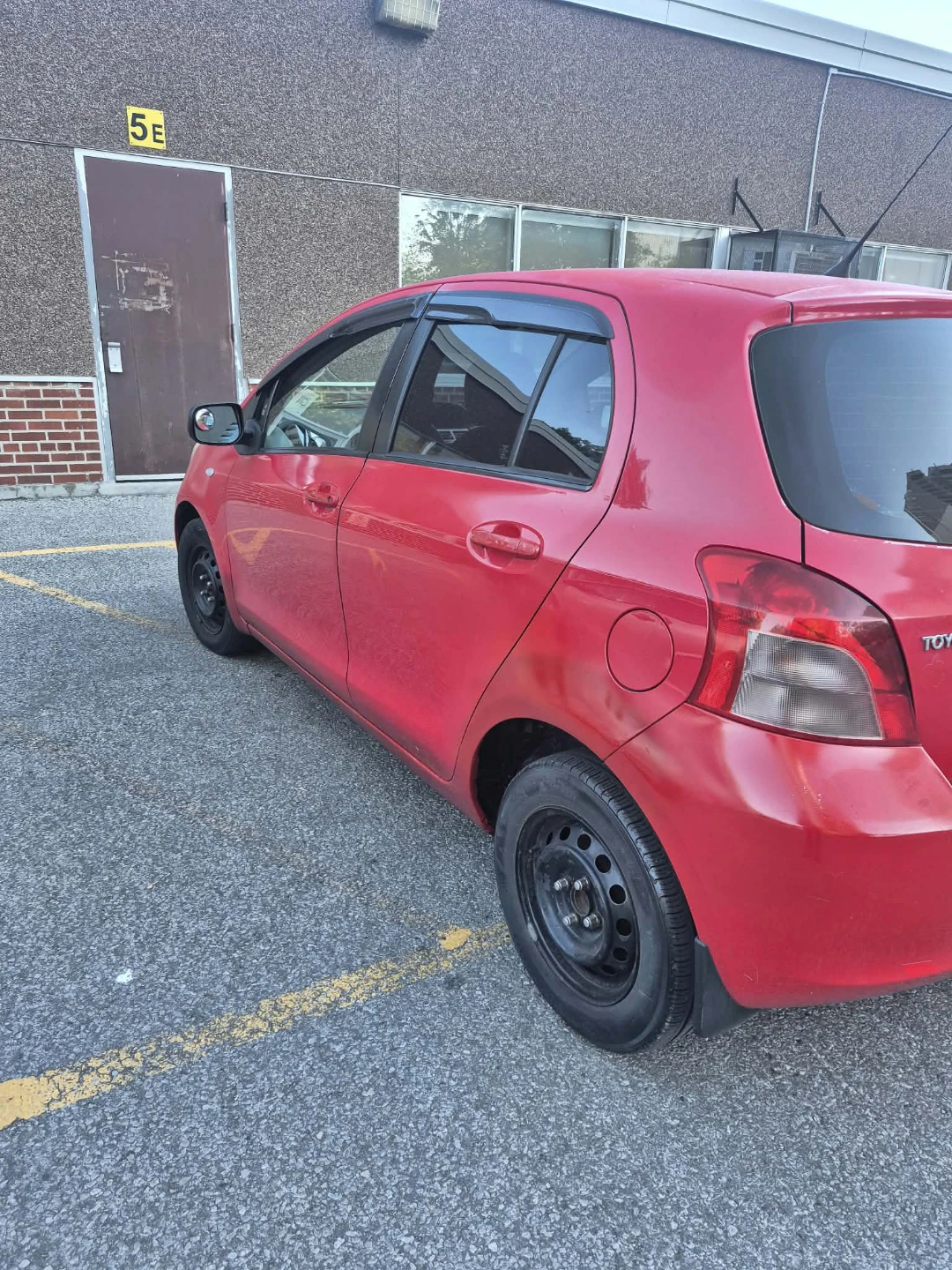 Toyota Yaris Hatchback - photo 5