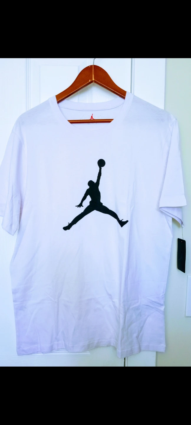 Jordan Jumpman White T-Shirt, NWOT🏈
