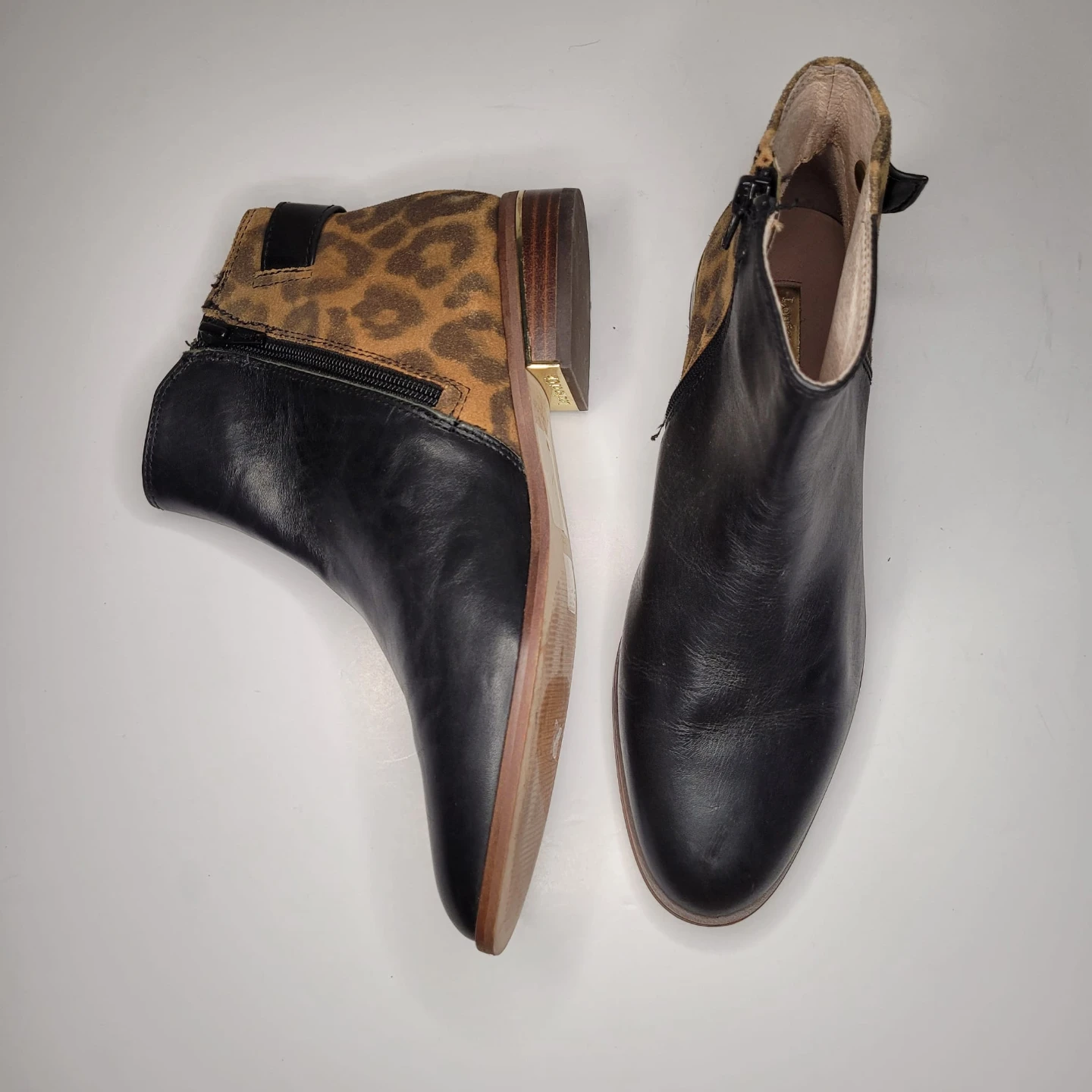 Town Shoes Black Leather and Leopard Print Ankle Boots - photo 3