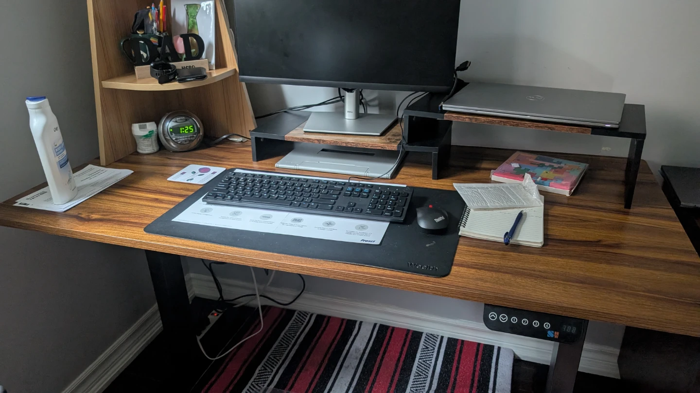 SHW Standing Desk (Height adjustable)