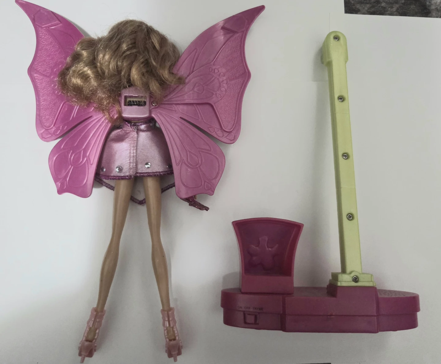 Winx Club Flora Sing and Sparkle Doll - photo 2