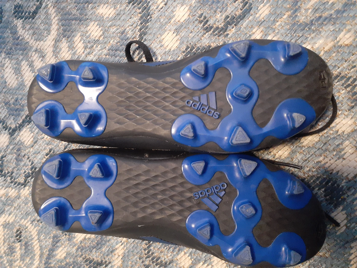 Adidas youth soccer cleats size 2 - photo 2