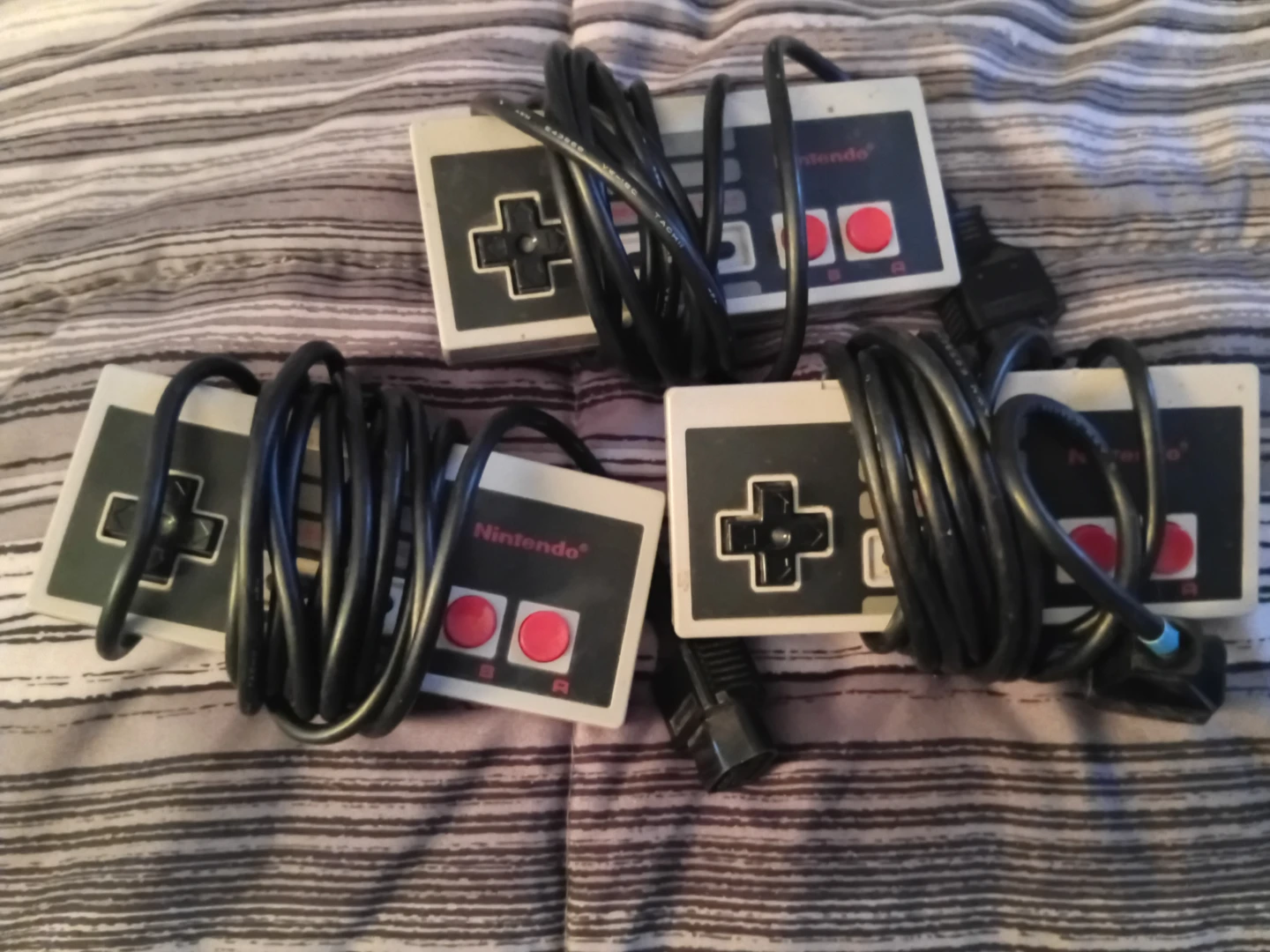 Nintendo NES Controllers and Zapper Light Gun - photo 3